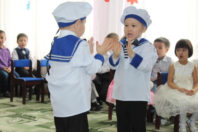 "Ана - гүл, Ана - жыр, Ана - өмір шуағы" мерекелік ертеңгілі